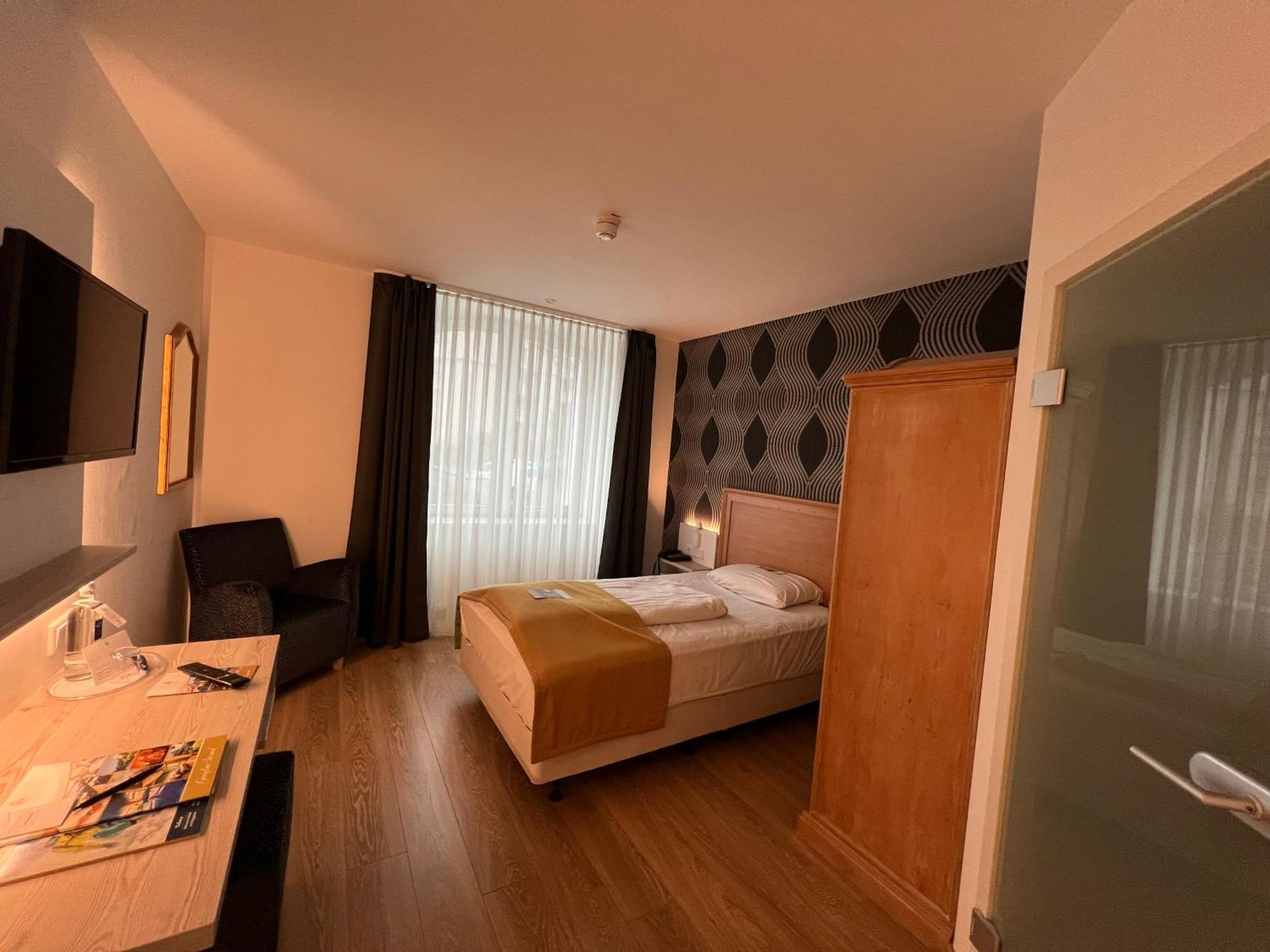 Hotel Am Muehlenteich Швельм Экстерьер фото