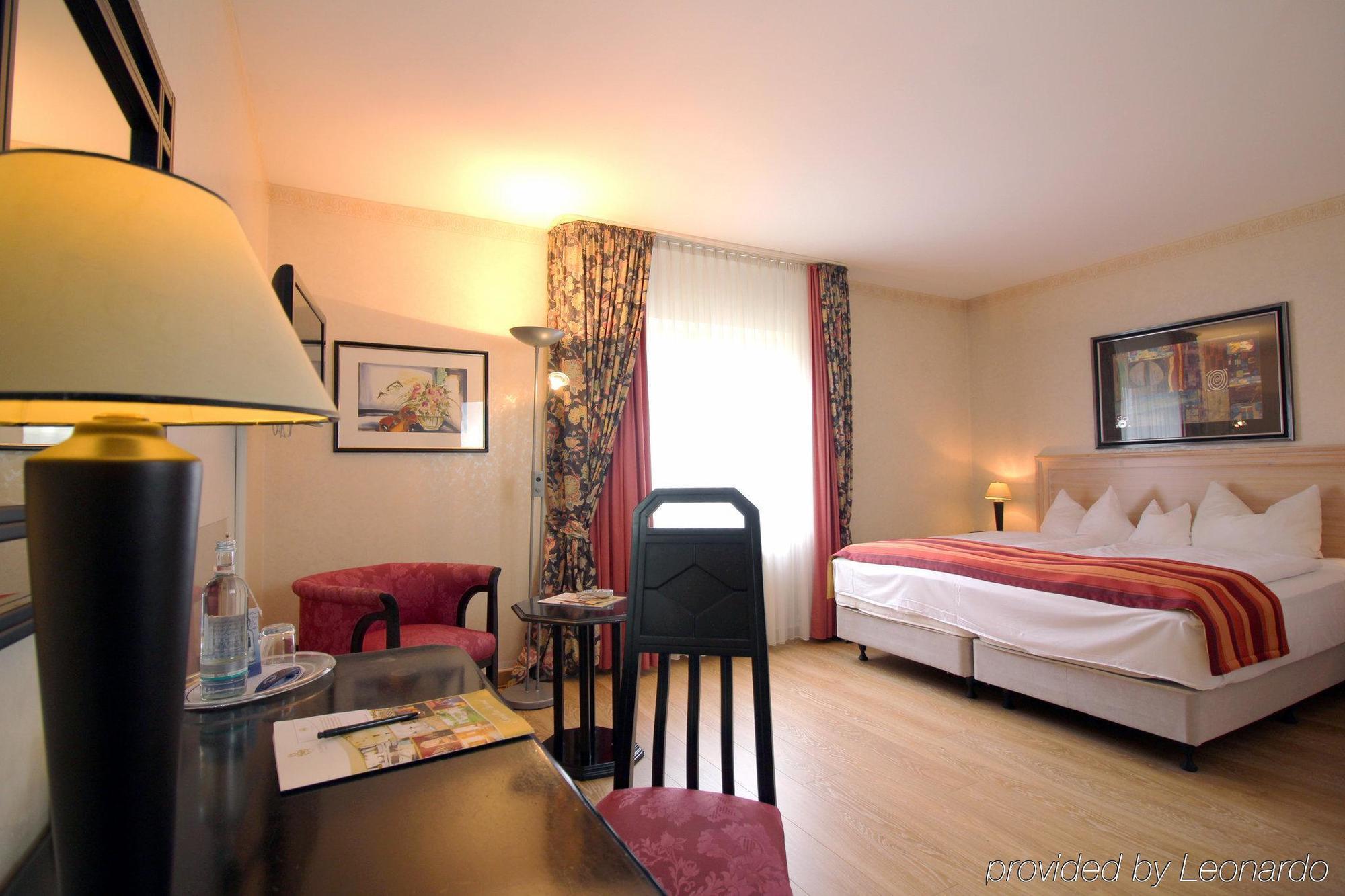 Hotel Am Muehlenteich Швельм Экстерьер фото