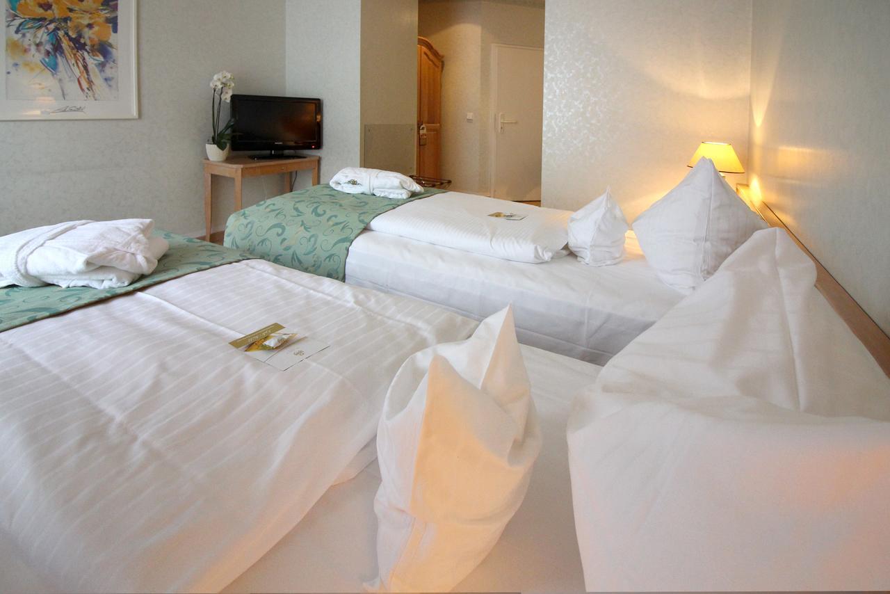 Hotel Am Muehlenteich Швельм Экстерьер фото